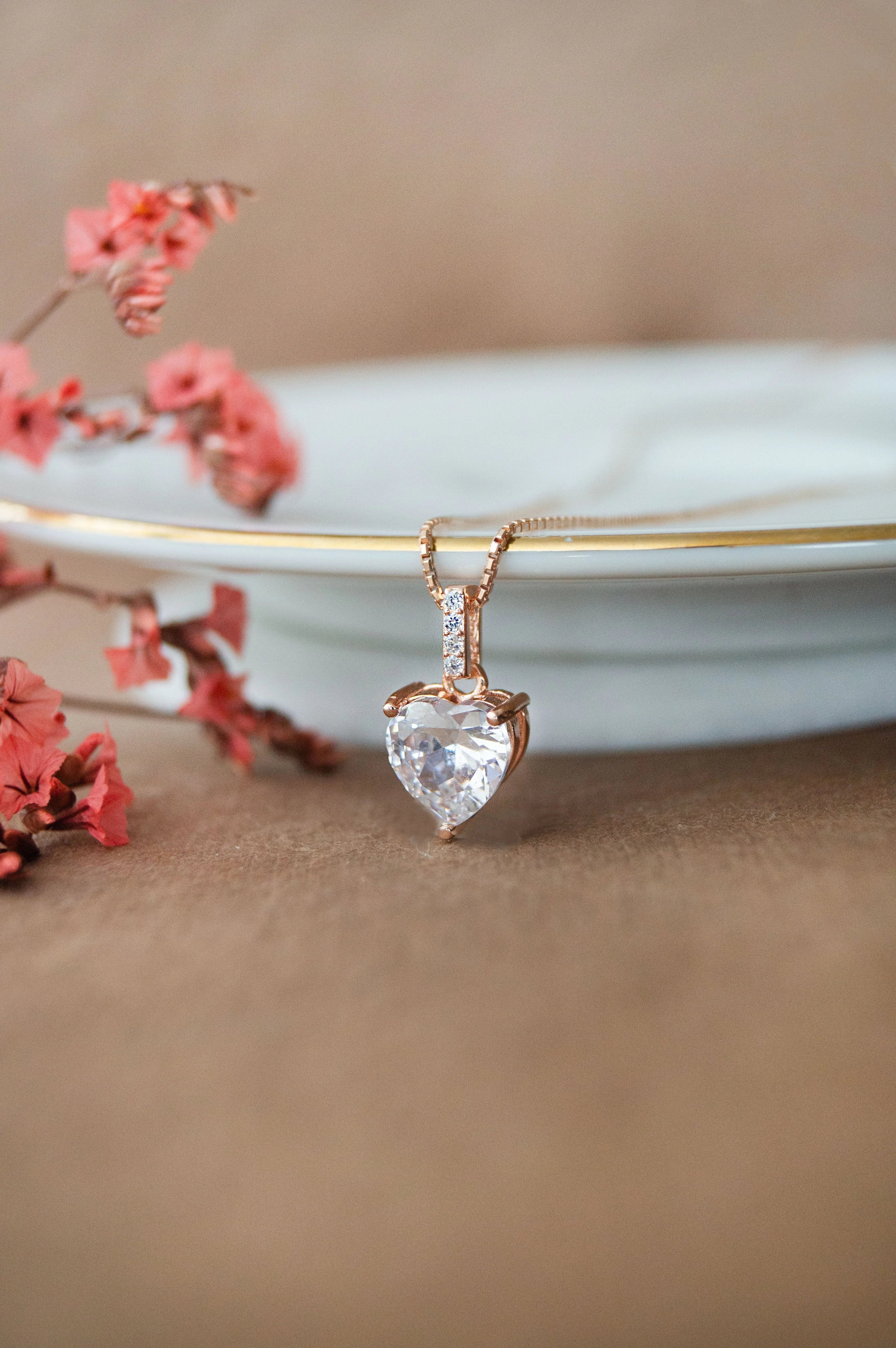 Lovable Heart Solitaire Rose Gold Plated Sterling Silver Pendant Set