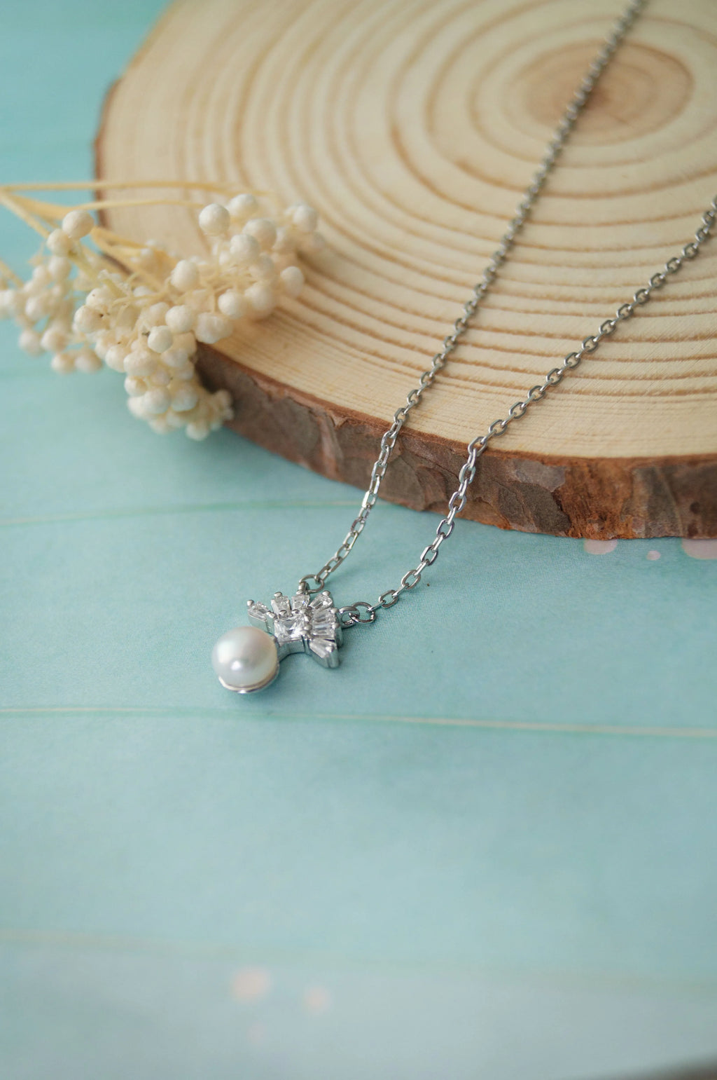 Pearly Fireworks Sterling Silver Chain Necklace Set