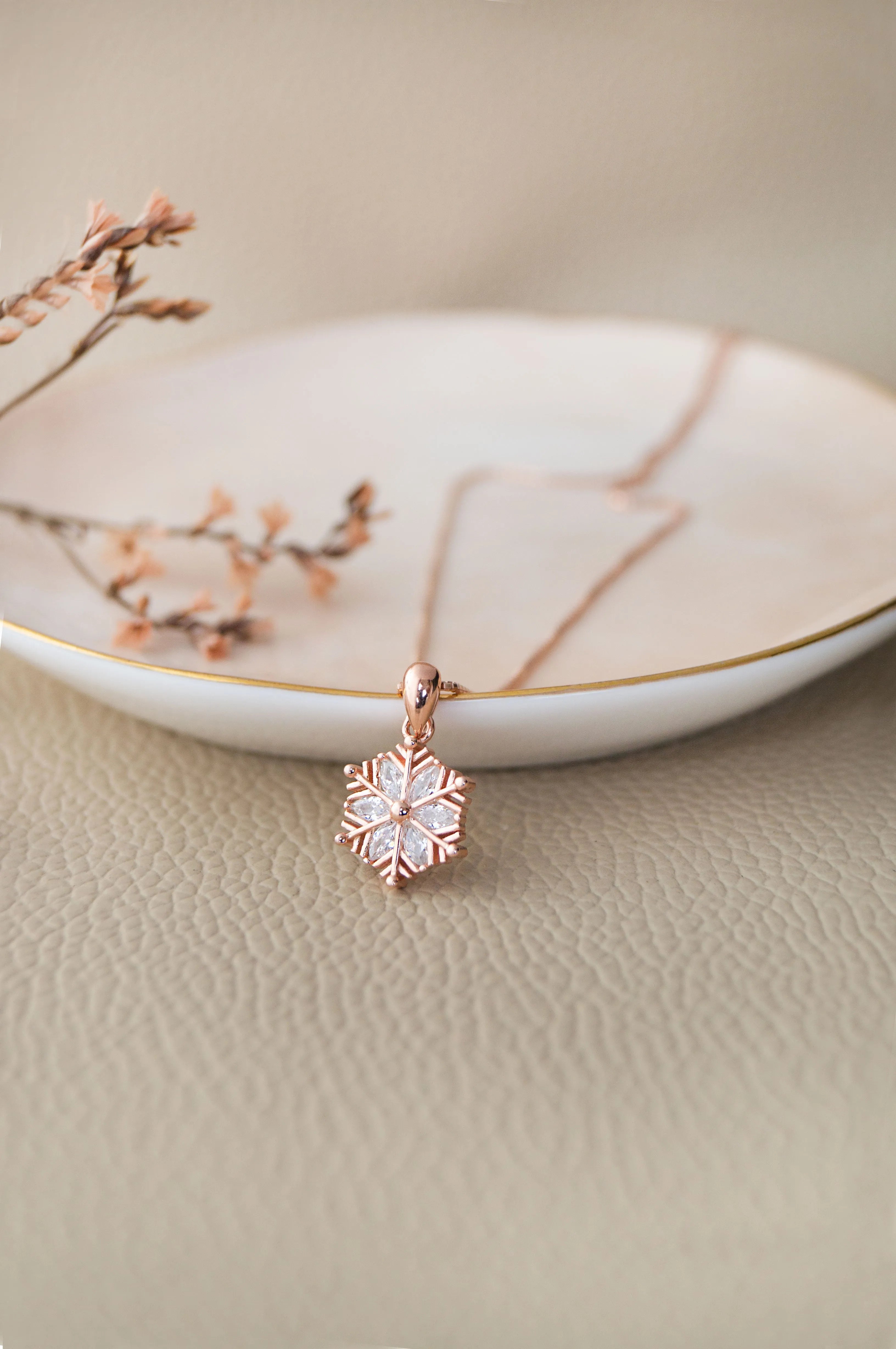 Snow Flake Sterling Silver Pendant Set