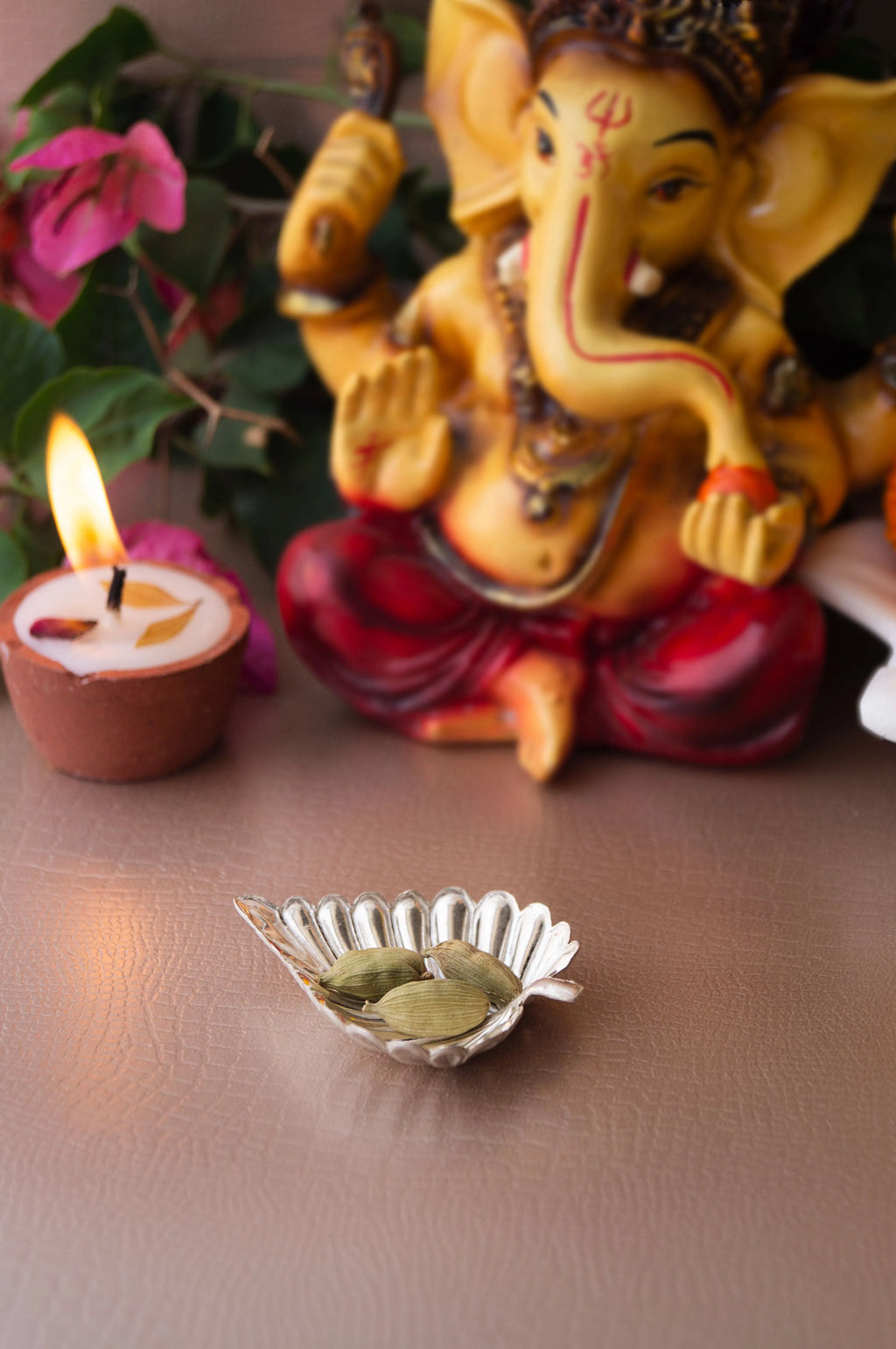 Mini Leaf Prasad Plate - Family Wali Diwali Gift Hamper