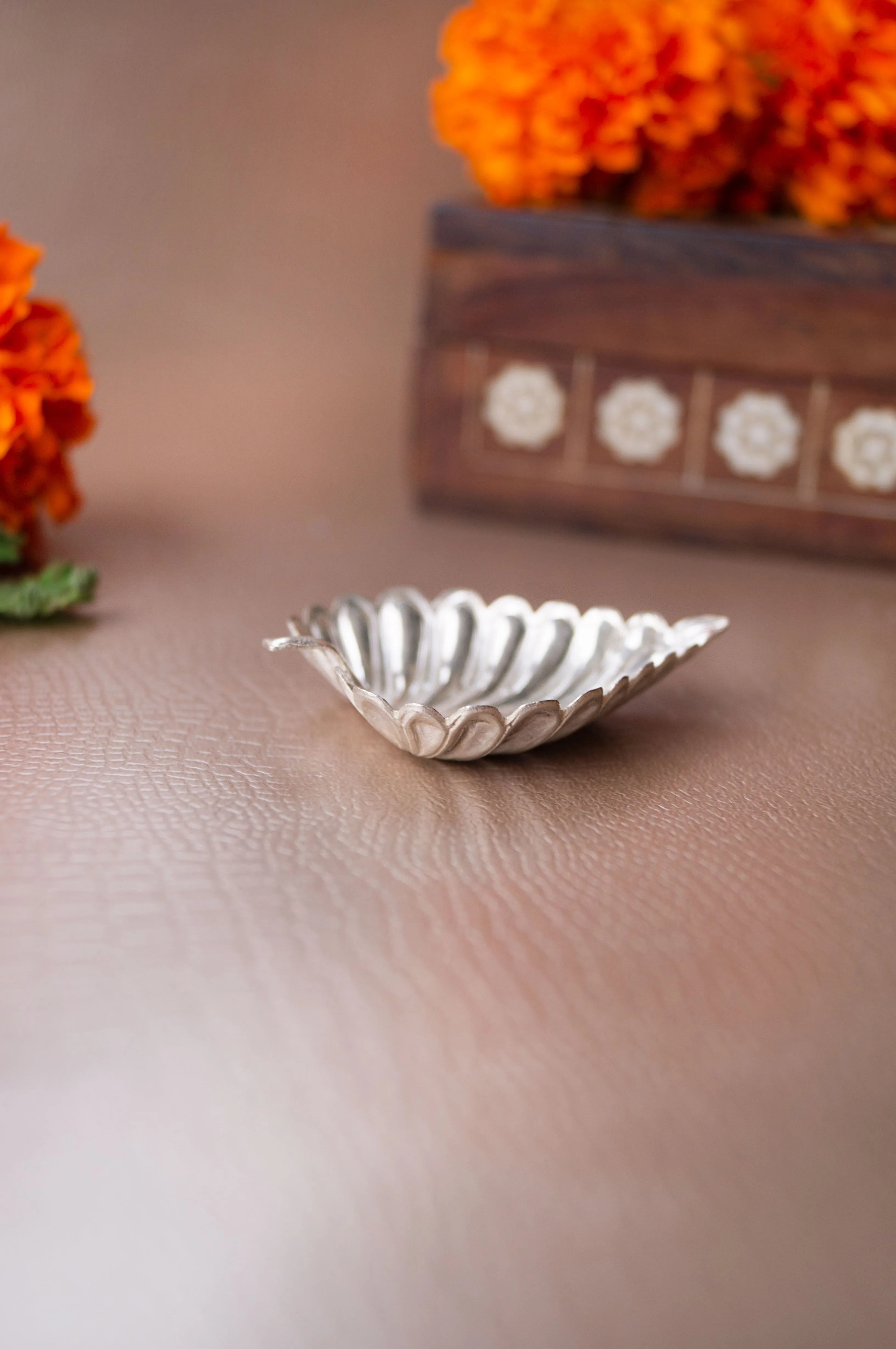 Mini Leaf Prasad Plate - Family Wali Diwali Gift Hamper